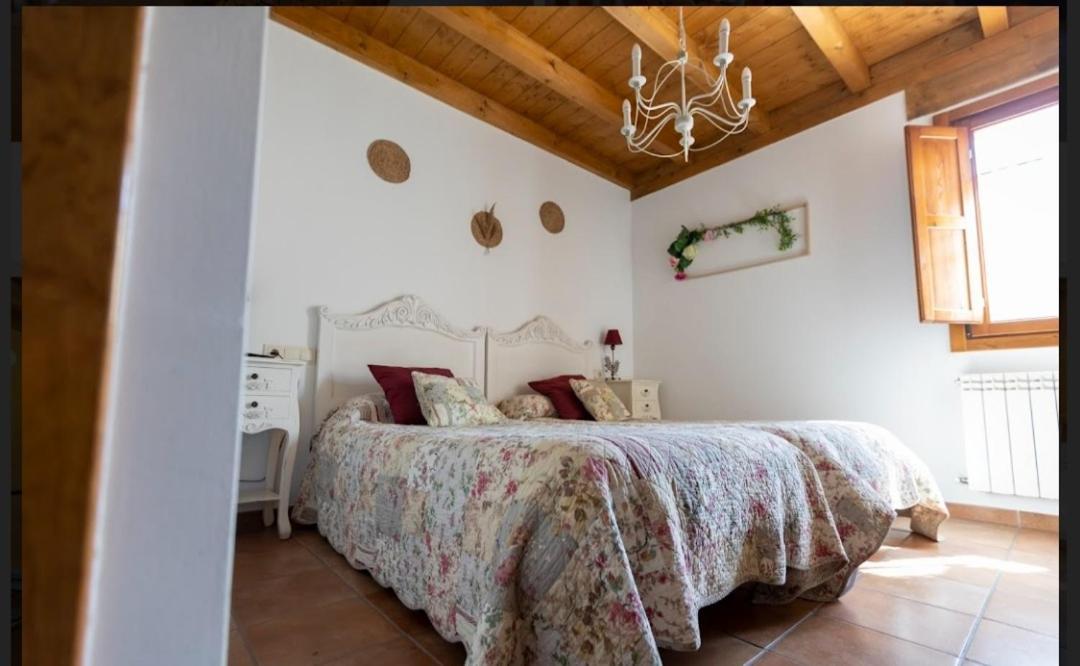 Hotel Rural En Las Cascadas De Tobera Exterior photo